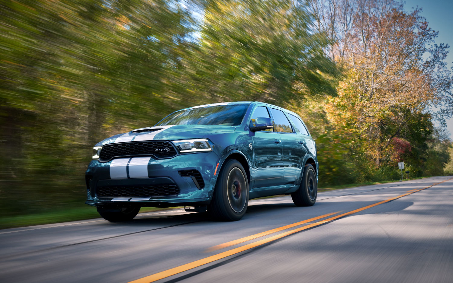 Dodge Durango SRT Hellcat 2023 SUV Drive